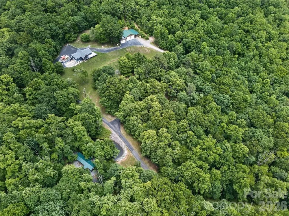 97 Whippoorwill Lane Fairview, NC 28730