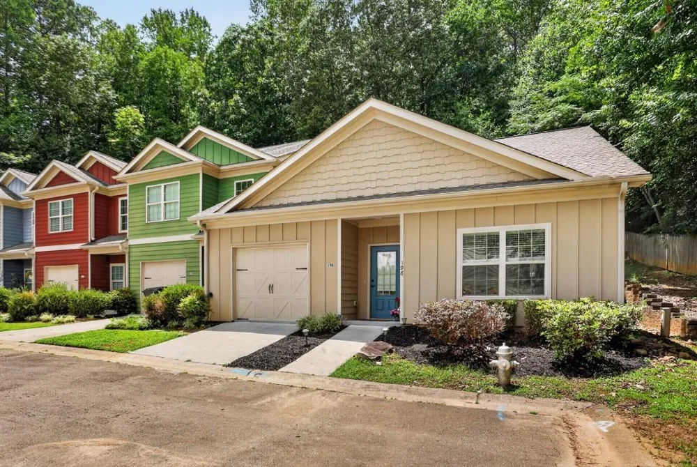 198 Towne Villas Drive Jasper, GA 30143