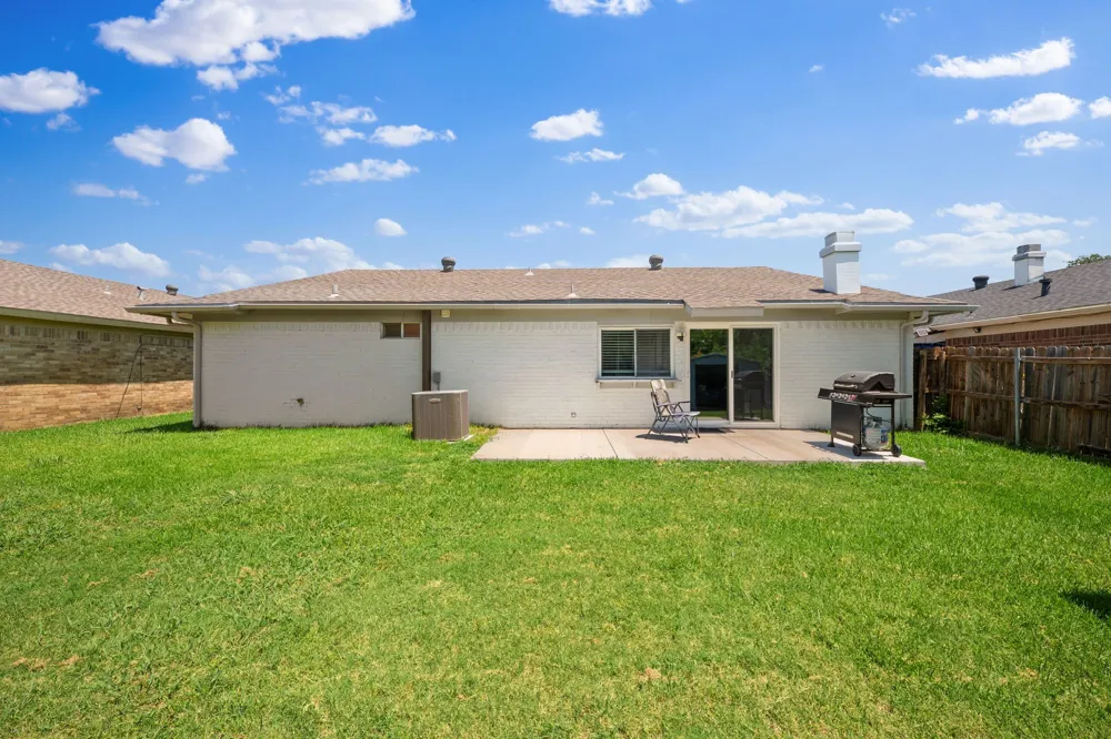 2314 Benbrook Drive Carrollton, TX 75007