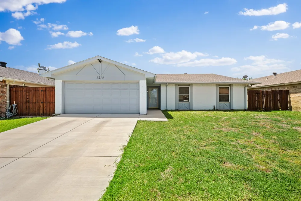 2314 Benbrook Drive Carrollton, TX 75007