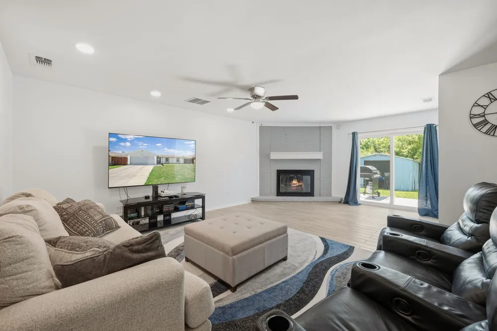 2314 Benbrook Drive Carrollton, TX 75007
