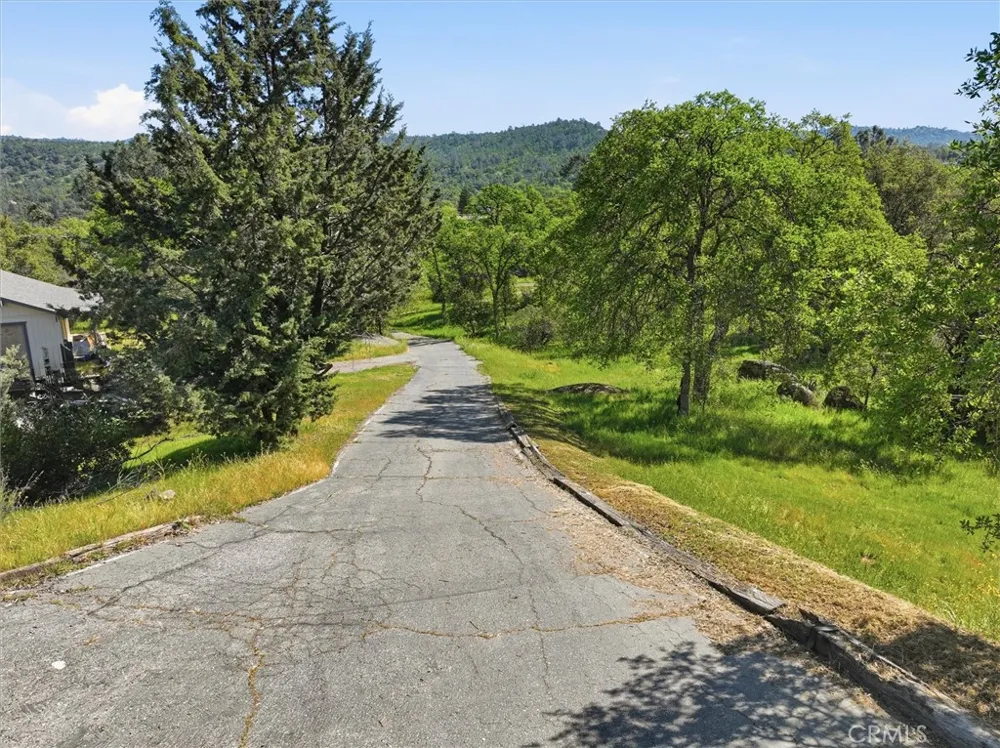 31749 Road 400 Coarsegold, CA 93614
