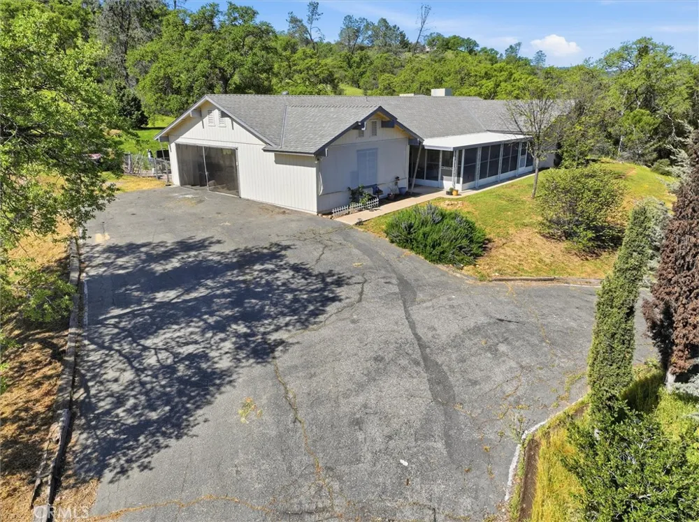 31749 Road 400 Coarsegold, CA 93614