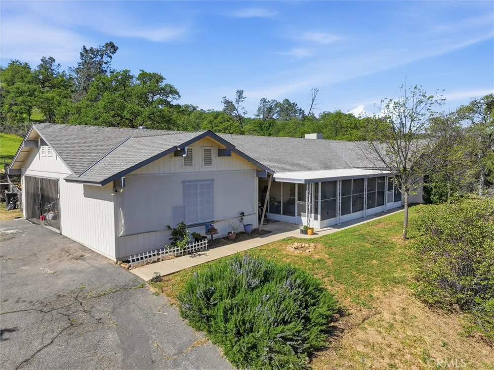 31749 Road 400 Coarsegold, CA 93614