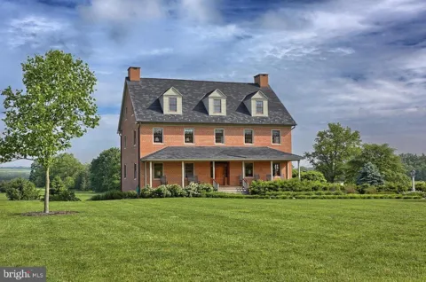 60 SOUTHSIDE DRIVE