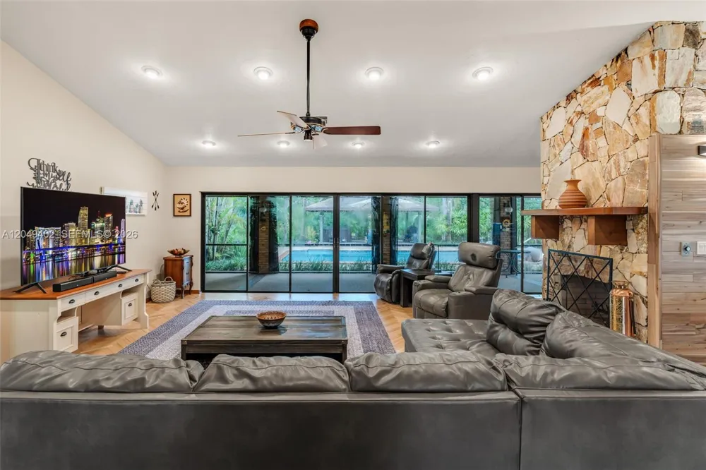 19120 SW 270th St Homestead, FL 33031