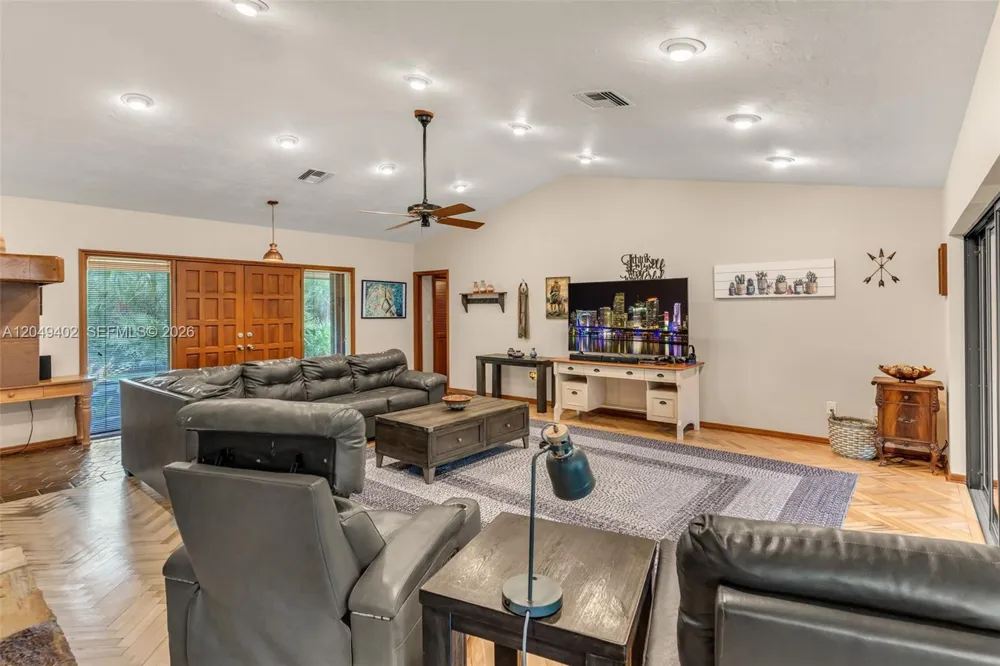 19120 SW 270th St Homestead, FL 33031