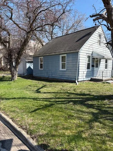 226 Dunlap Street Lansing, MI 48910