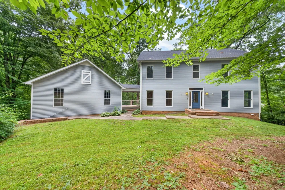 1945 Forest Cir SW Cookeville, TN 38506
