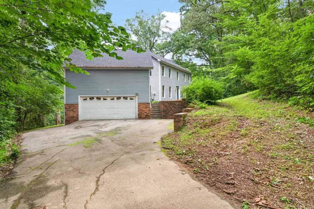 1945 Forest Cir SW Cookeville, TN 38506