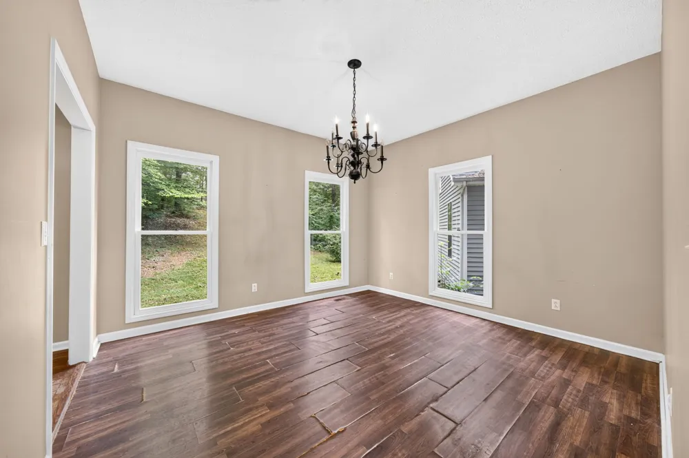 1945 Forest Cir SW Cookeville, TN 38506