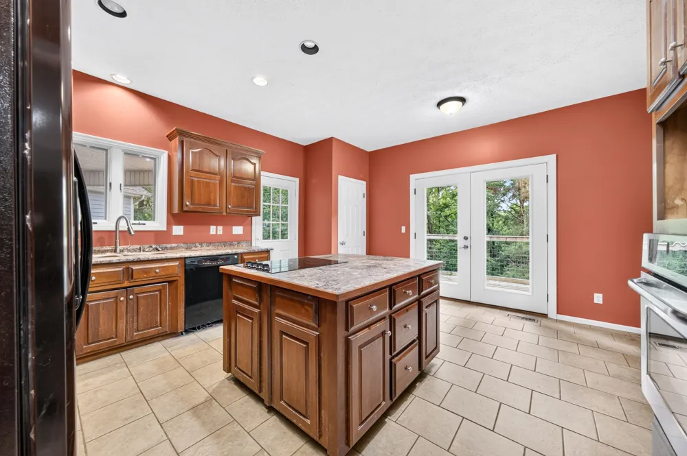 1945 Forest Cir SW Cookeville, TN 38506