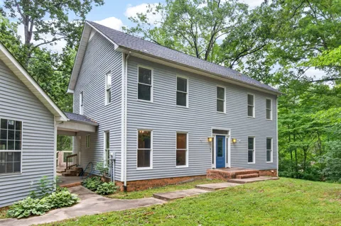 1945 Forest Cir SW