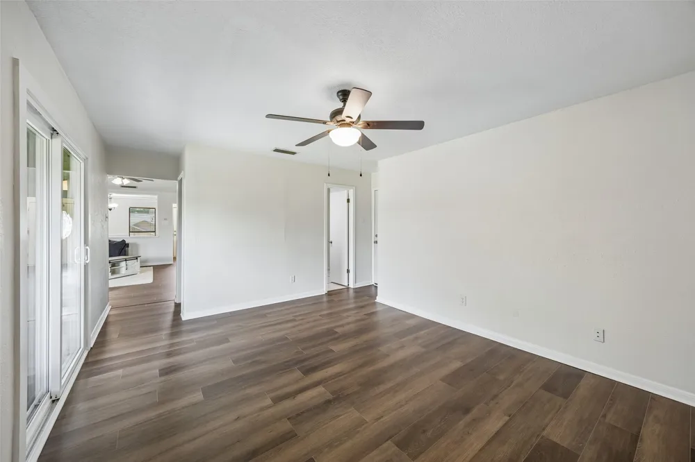 1725 Mayflower Drive Carrollton, TX 75007