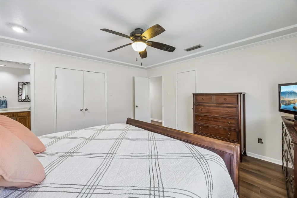 1725 Mayflower Drive Carrollton, TX 75007
