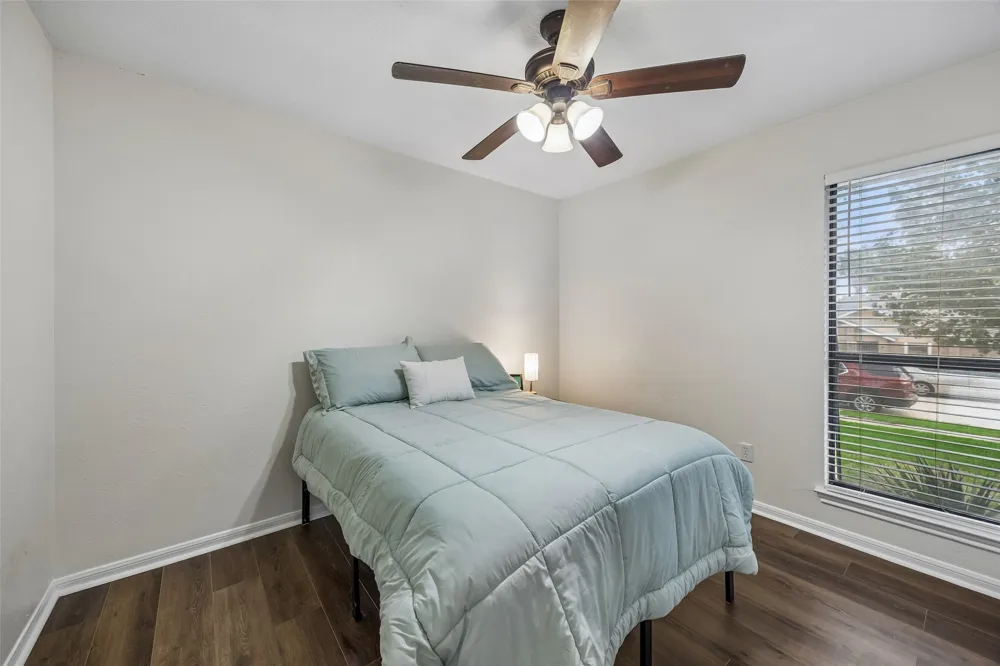 1725 Mayflower Drive Carrollton, TX 75007