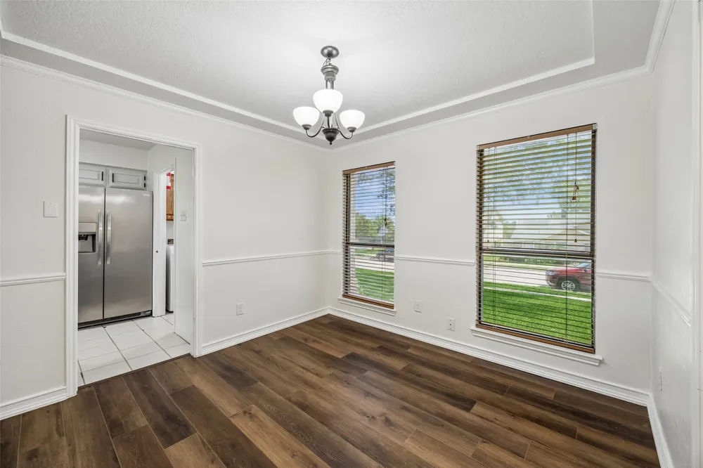 1725 Mayflower Drive Carrollton, TX 75007