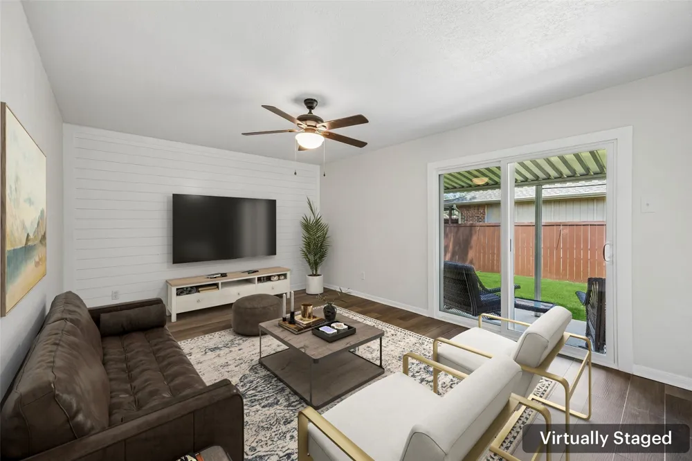 1725 Mayflower Drive Carrollton, TX 75007