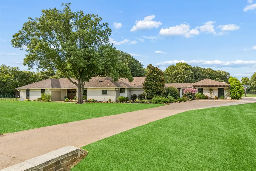 2705 Quail Run Court Southlake, TX 76092