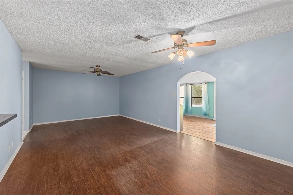 37 Spreading Oak Trinity, TX 75862