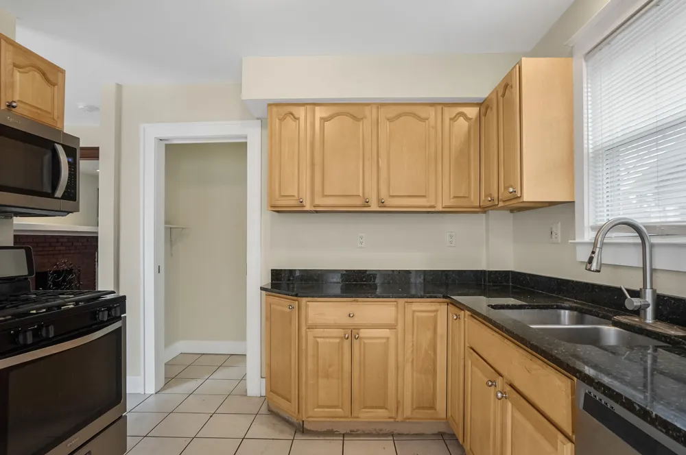423 S Maple Avenue Royal Oak, MI 48067