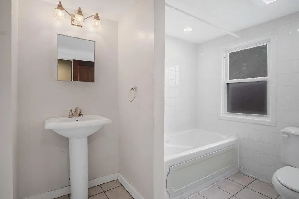 423 S Maple Avenue Royal Oak, MI 48067