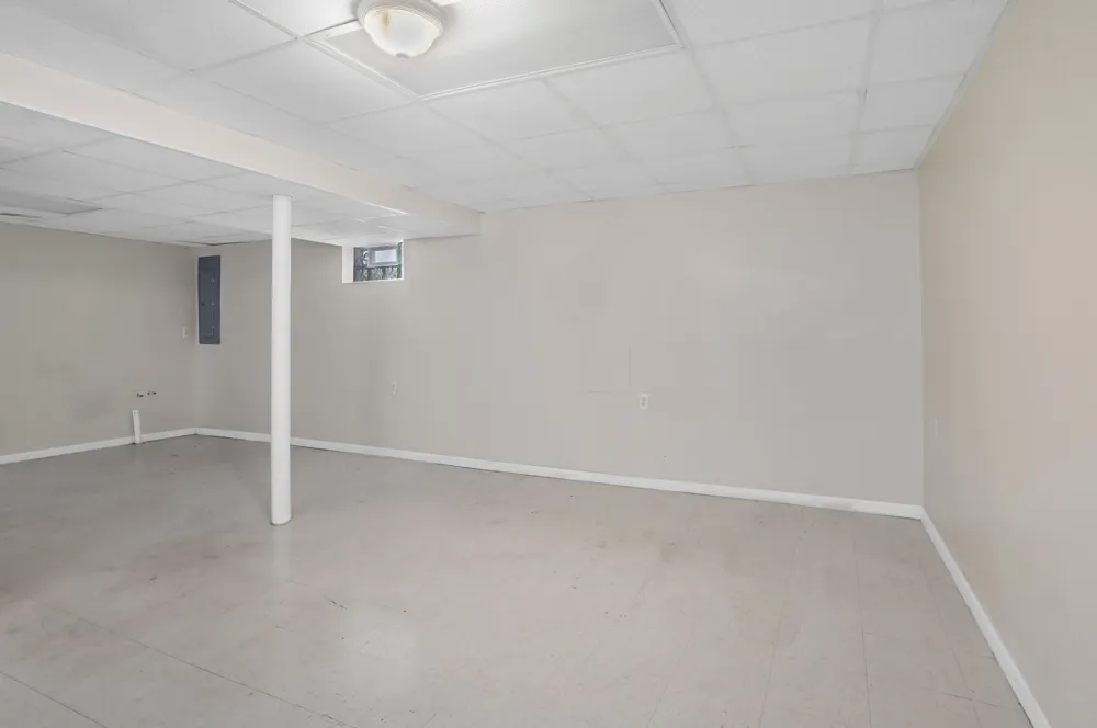 423 S Maple Avenue Royal Oak, MI 48067