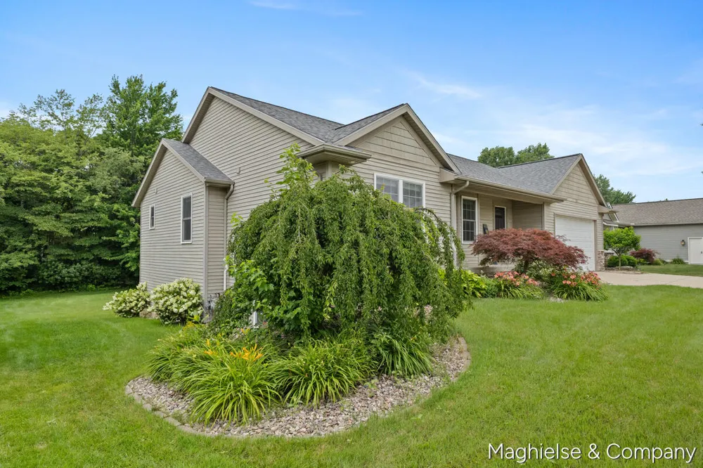 8665 Shore Way Drive SW Byron Center, MI 49315