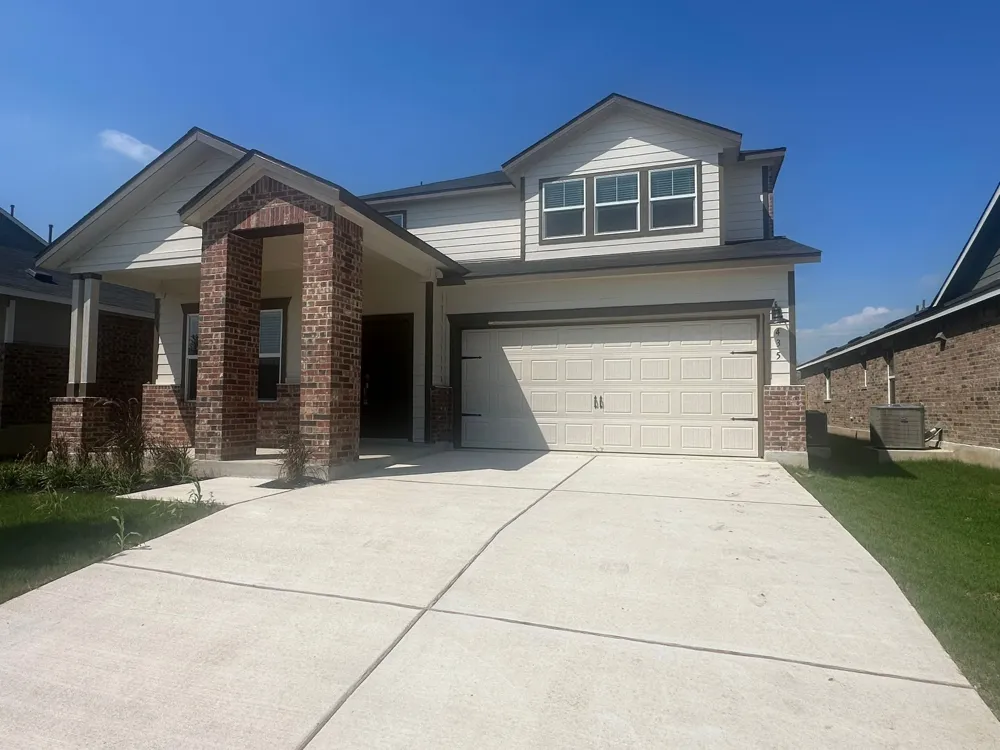 435 Alamito Avenue Kyle, TX 78640