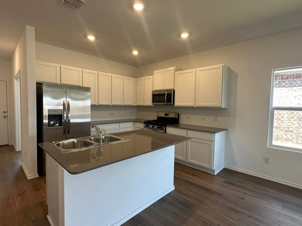 435 Alamito Avenue Kyle, TX 78640