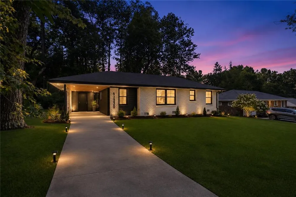 1979 Creekside Court Decatur, GA 30032