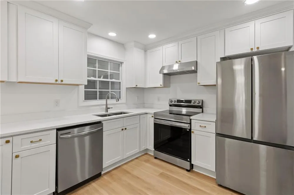 1979 Creekside Court Decatur, GA 30032