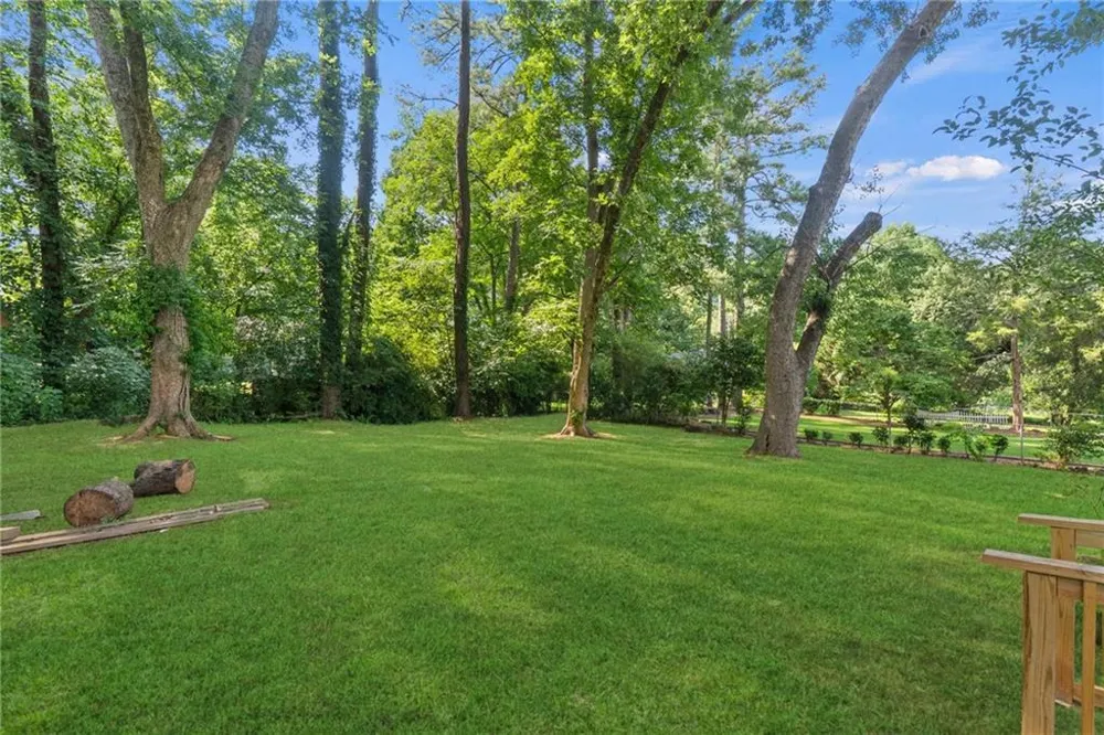 1979 Creekside Court Decatur, GA 30032