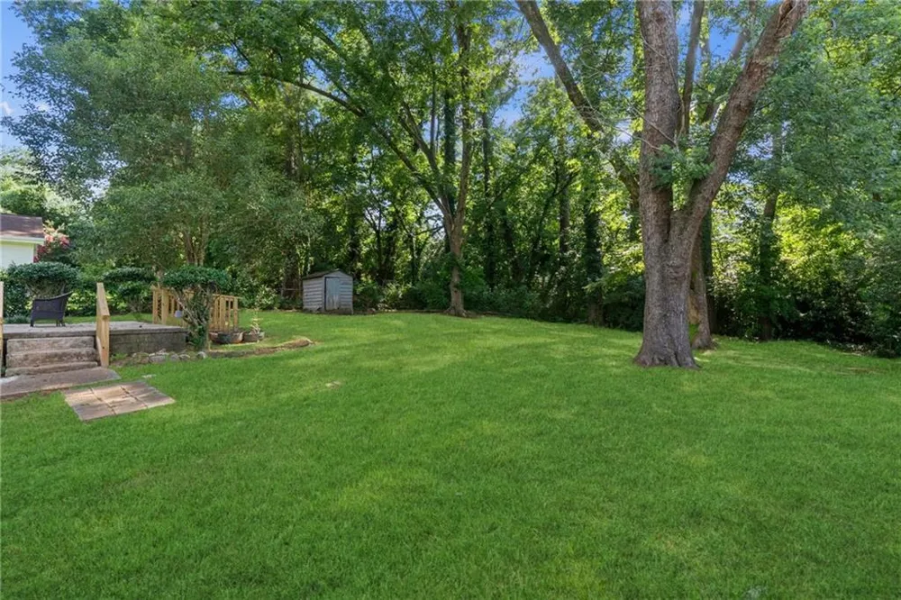 1979 Creekside Court Decatur, GA 30032