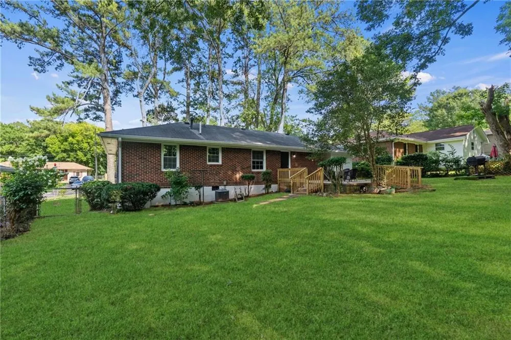 1979 Creekside Court Decatur, GA 30032