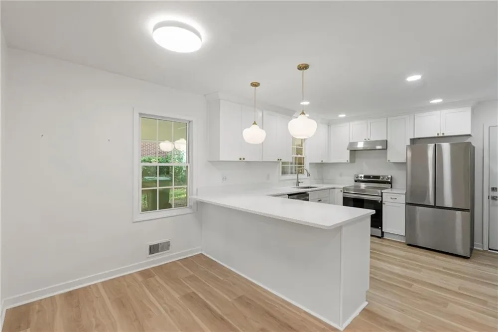 1979 Creekside Court Decatur, GA 30032