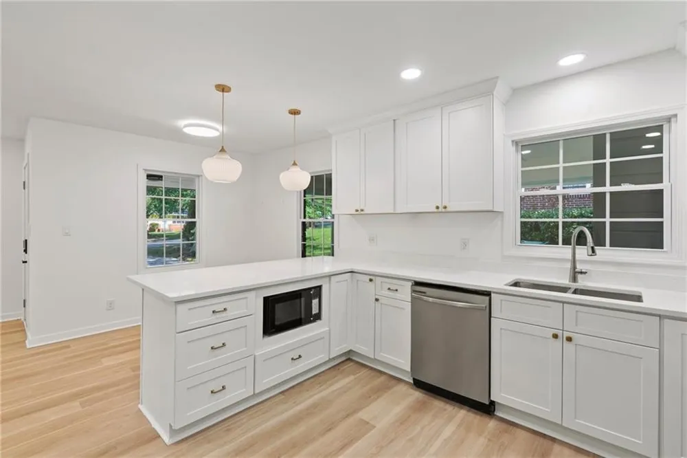 1979 Creekside Court Decatur, GA 30032
