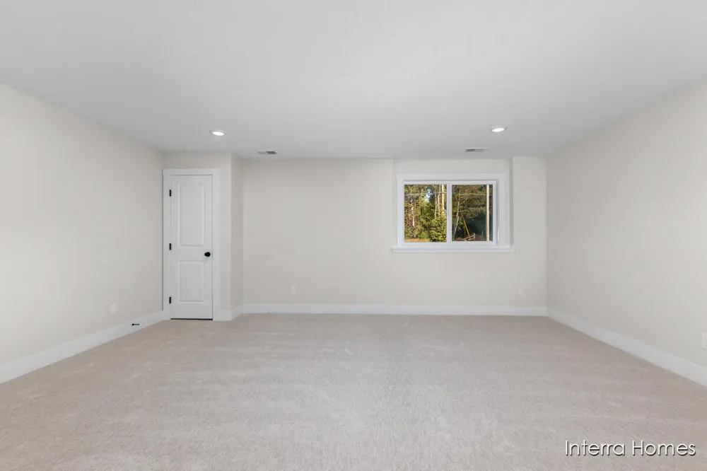6138 Burgess Drive #5 Spring Lake, MI 49456