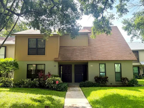 814 Sandtree Drive