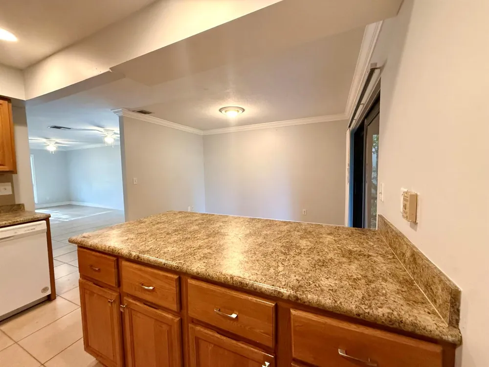 814 Sandtree Drive Palm Beach Gardens, FL 33403
