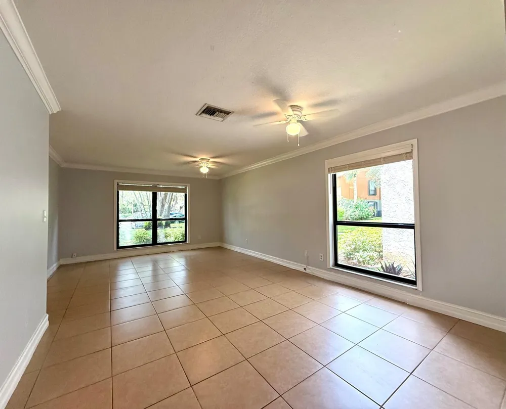 814 Sandtree Drive Palm Beach Gardens, FL 33403