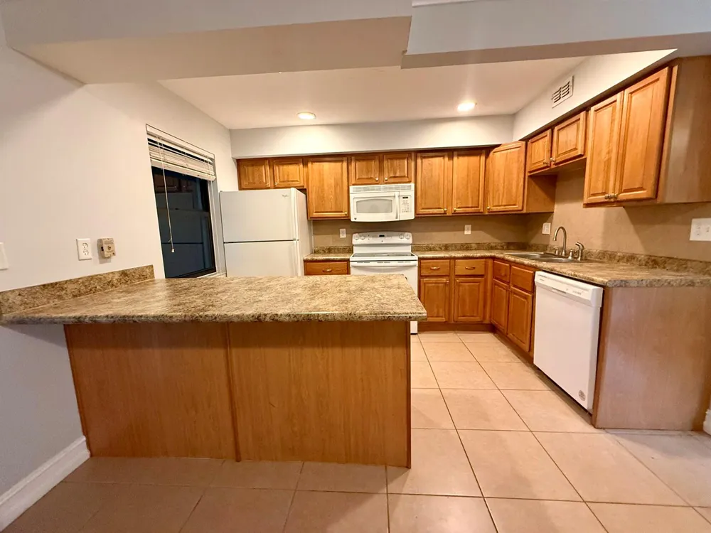 814 Sandtree Drive Palm Beach Gardens, FL 33403