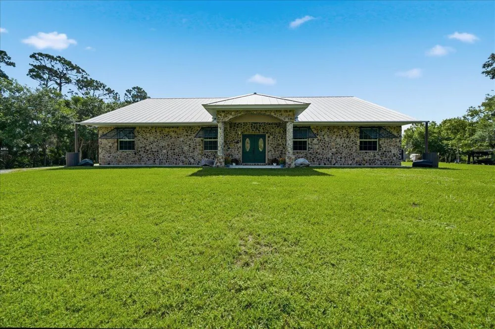 4207 Fortuna Avenue Grant Valkaria, FL 32950