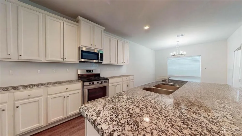 10 Castlemoor Loop Adairsville, GA 30103