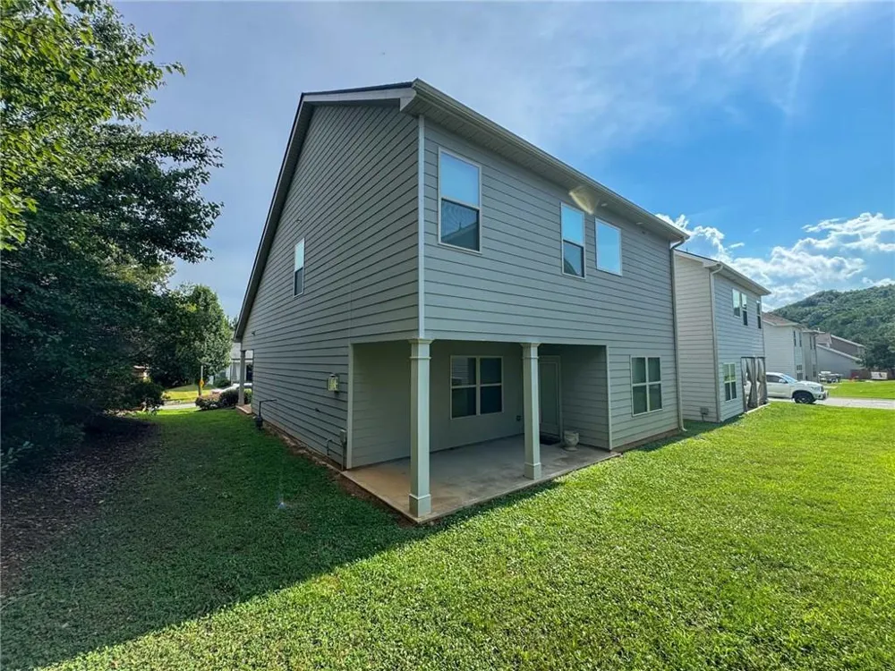 10 Castlemoor Loop Adairsville, GA 30103