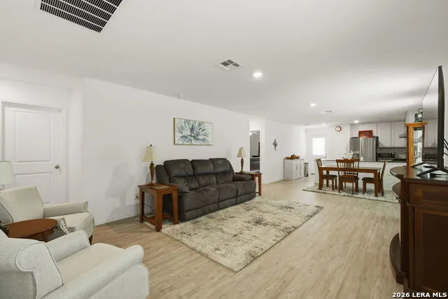 156 Cowboy Rdg Pleasanton, TX 78064