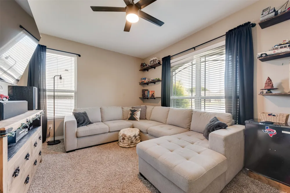 704 Carmen Ana Avenue Grandview, TX 76050