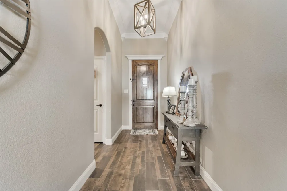 704 Carmen Ana Avenue Grandview, TX 76050