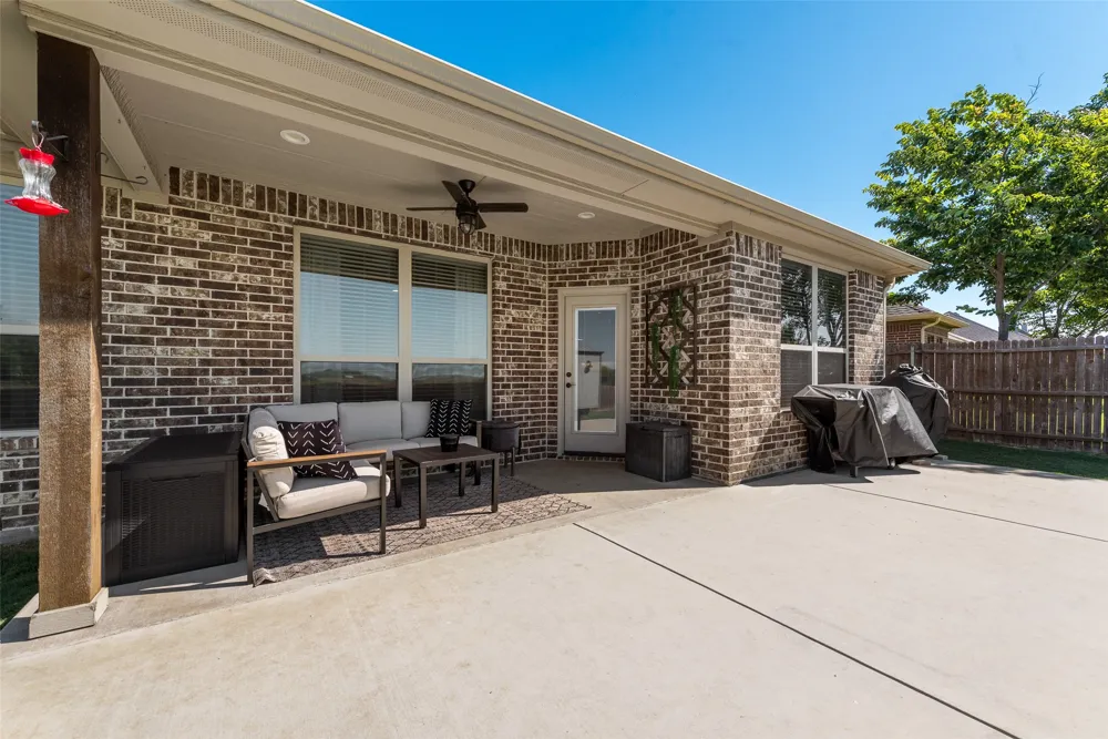 704 Carmen Ana Avenue Grandview, TX 76050