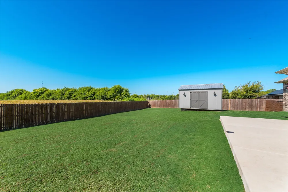 704 Carmen Ana Avenue Grandview, TX 76050
